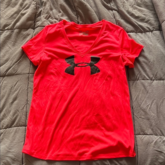 Under Armour Bundle of 7 Tees - size LARGE - Picture 8 of 9